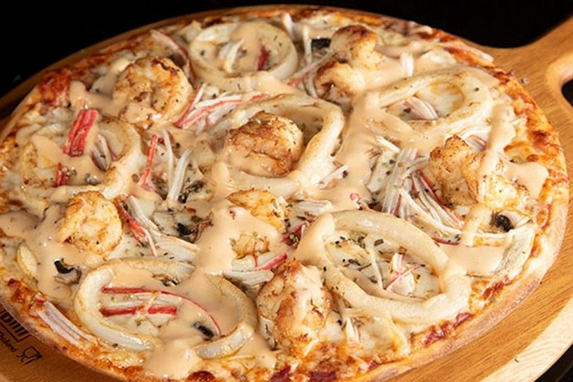 Seafood Pizza