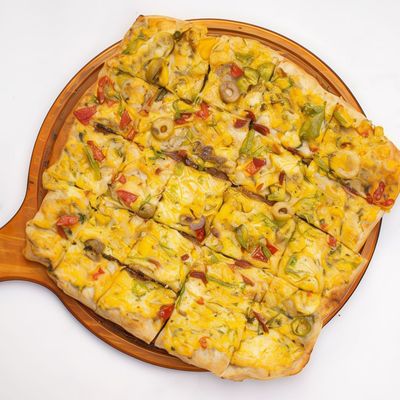 Cheese Cocktail Oriental Pizza