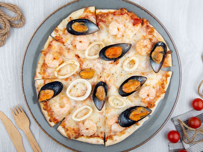 Seafood Pizza