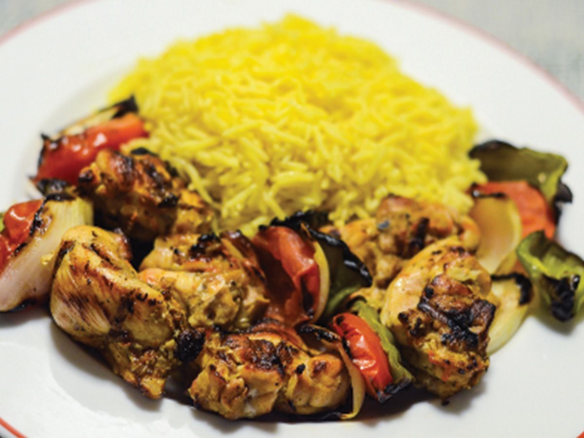Meal 1/4 Shish Tawook, Rice, Salad And Bread