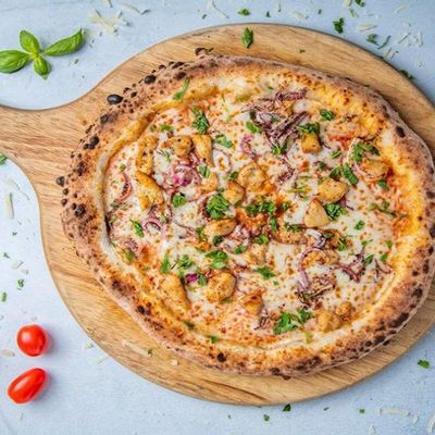 Shish Tawook Pizza