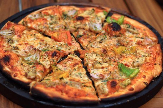 Shish Tawook Pizza