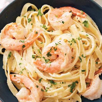 Shrimp Fettuccine Alfredo Pasta Plate