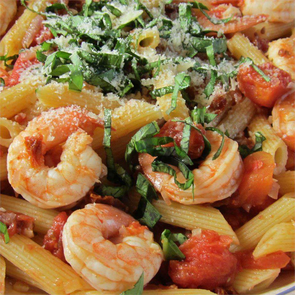 Shrimp Pasta With Red Sauce