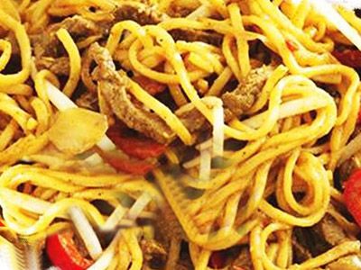 Singapore Noodles With Beef