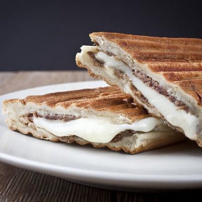 Medium Cheese Hawawshi
