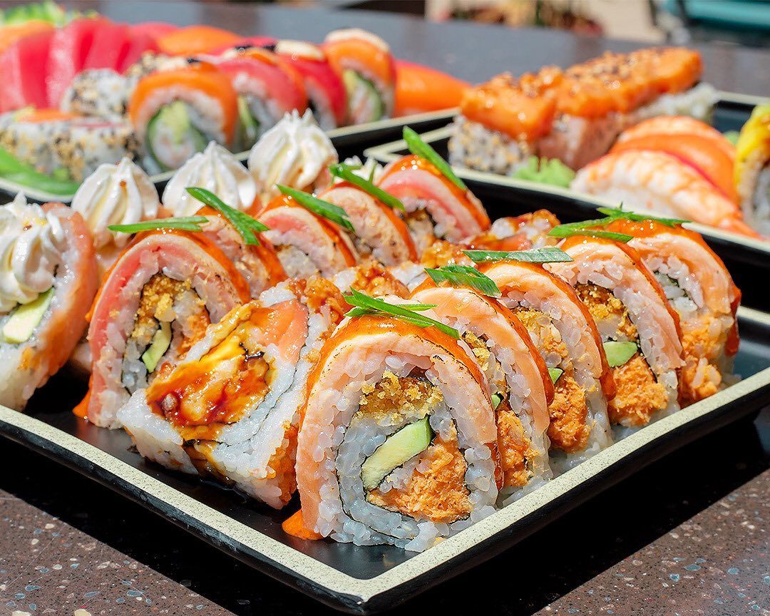 Seared Salmon Bermuda Roll