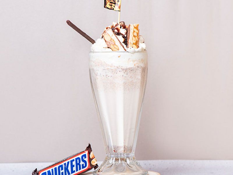 Snickers Chocolate Milkshake