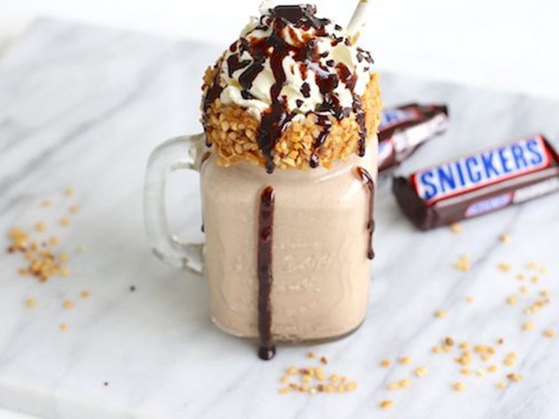 Snickers Chocolate Milkshake