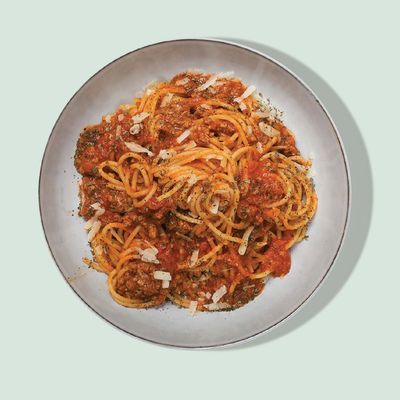 Spaghetti sausage pasta