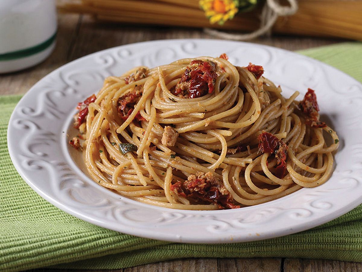 Spaghetti tonno capperi E Olive