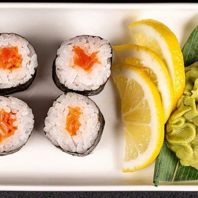Spicy lemon roll