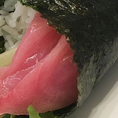 Tuna Spicy Temaki