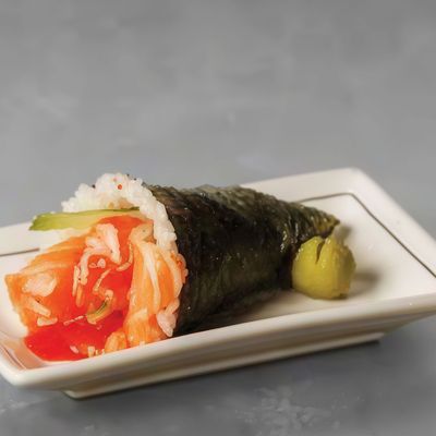 Spicy salmon Temaki