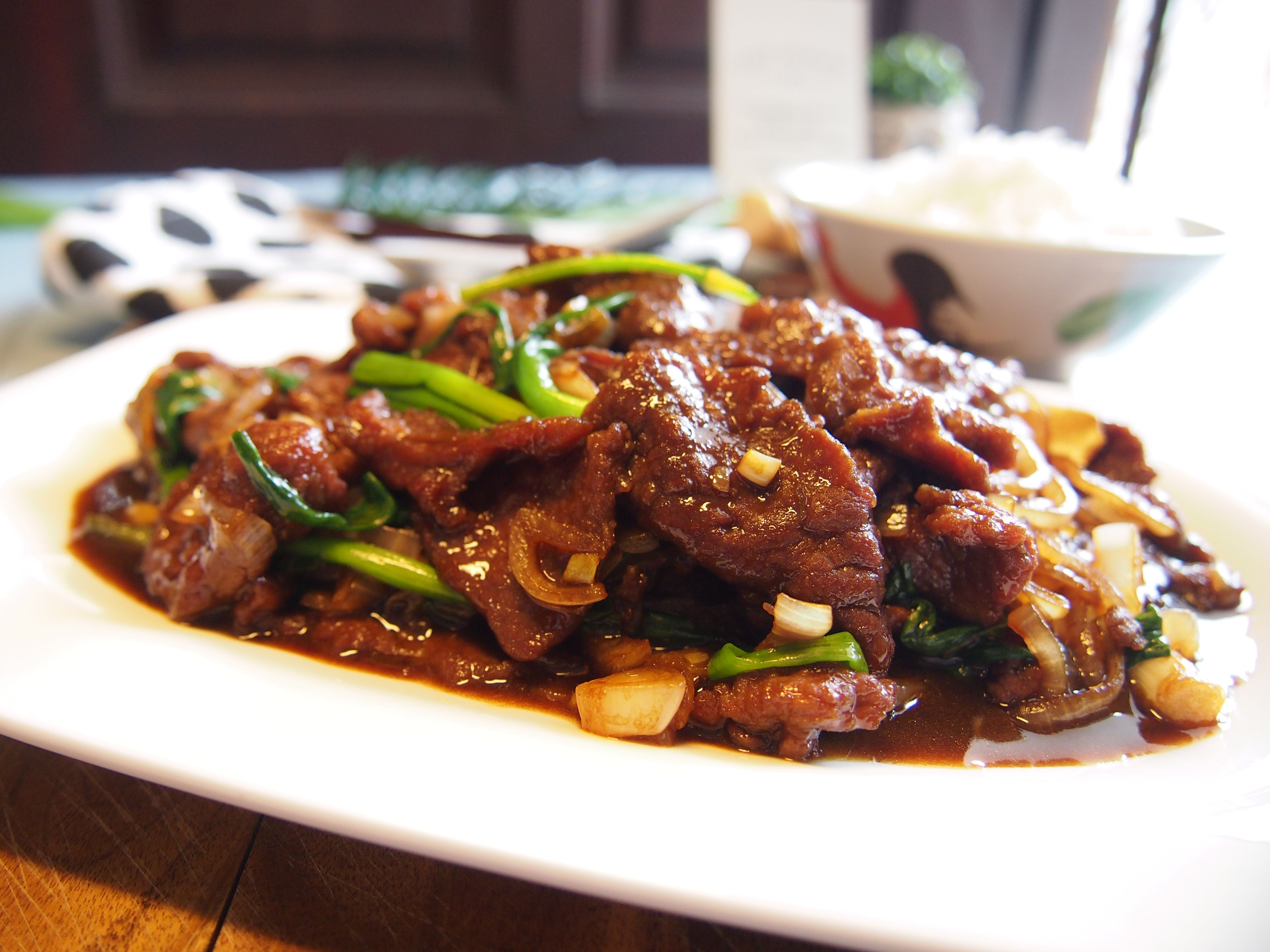 18. Stir-Fried Beef with Ginger and Spring Onion in Oyster Sauce