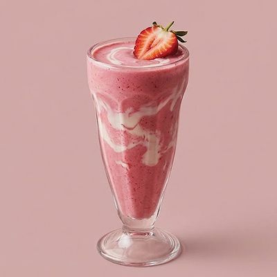 Strawberry Qeshta Cocktail