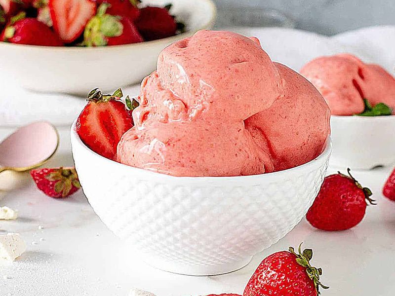 Strawberry Ice Cream - 1/2 Kilo Box