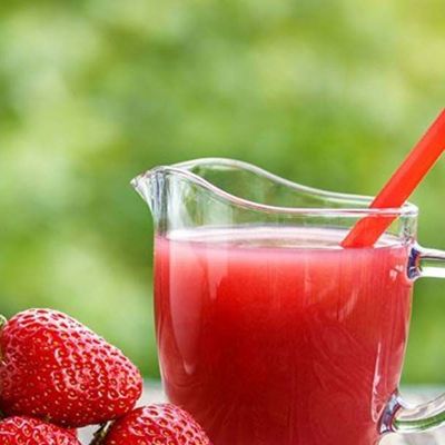 Fresh strawberry juice