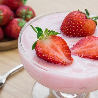 yogurt Strawberry