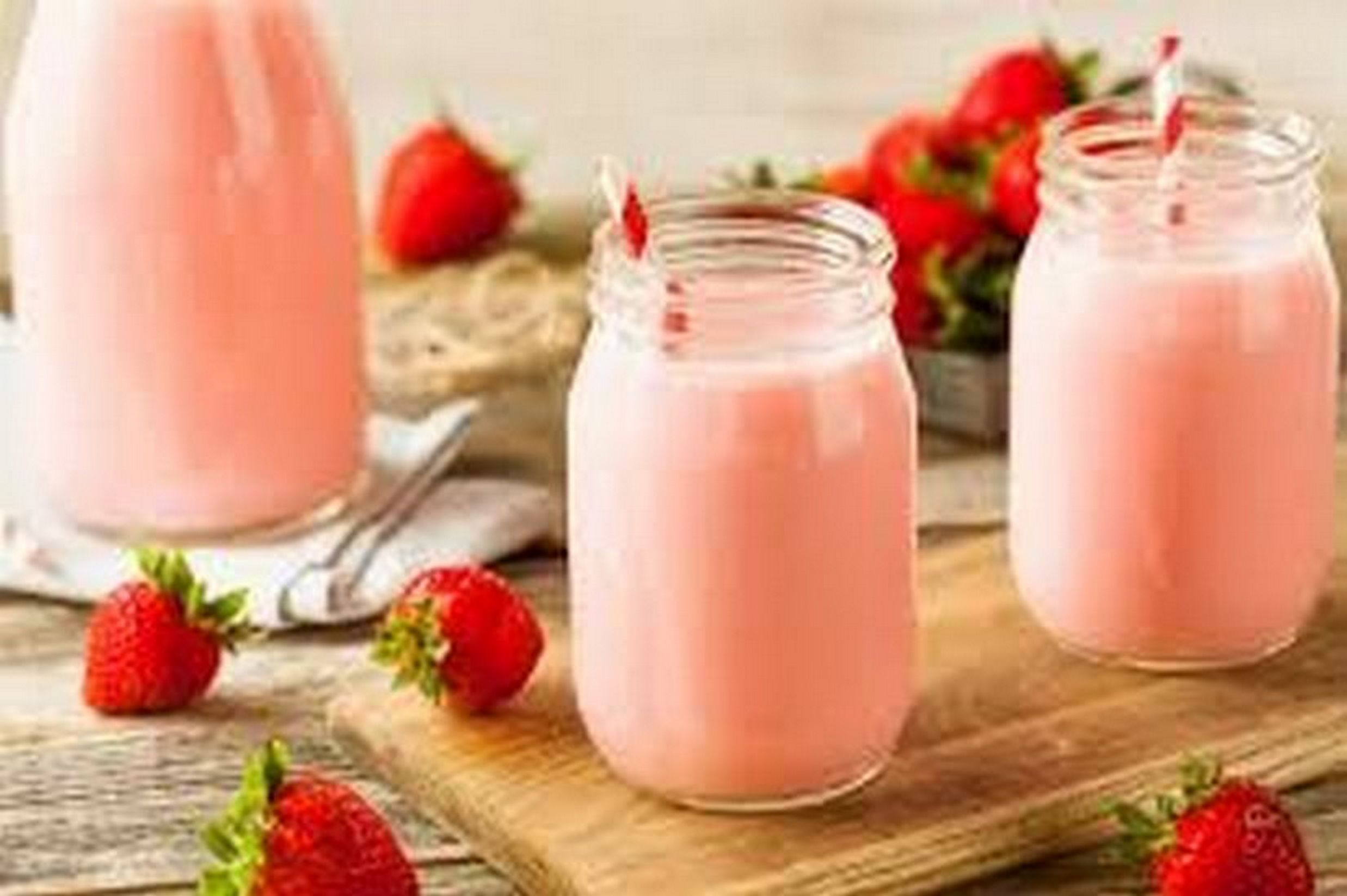 Mix Strawberry beverage