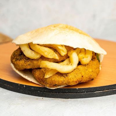 ساندويتش طعمية محشية أصابع