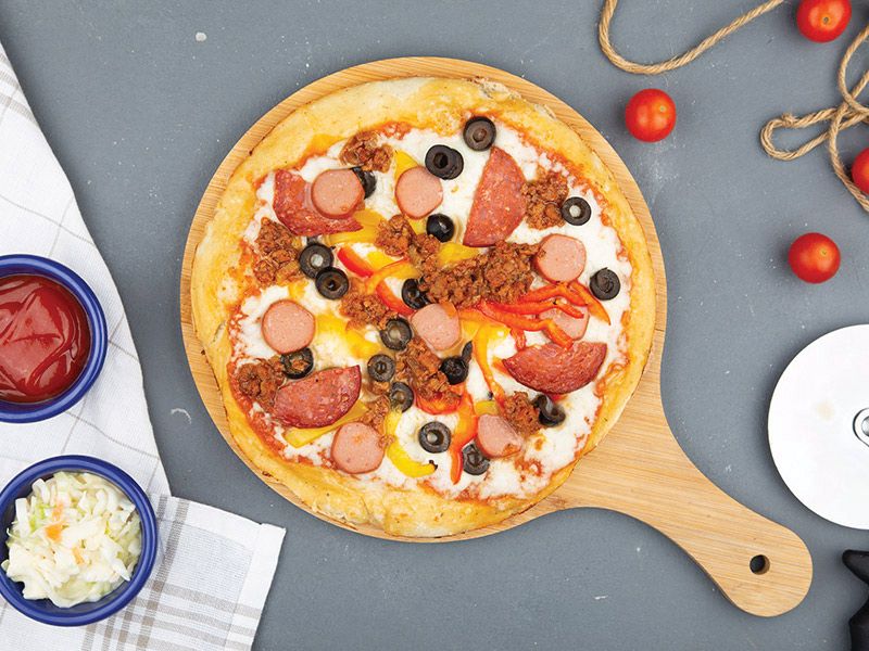 Meat supreme pizza
