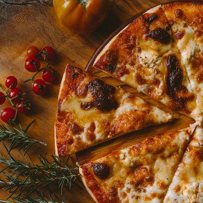 Medium Super Supreme Italian Pizza