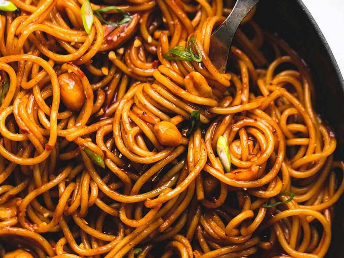Sweet spicy chicken noodles
