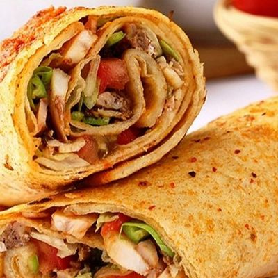 ساندويش شاورما دجاج سوري