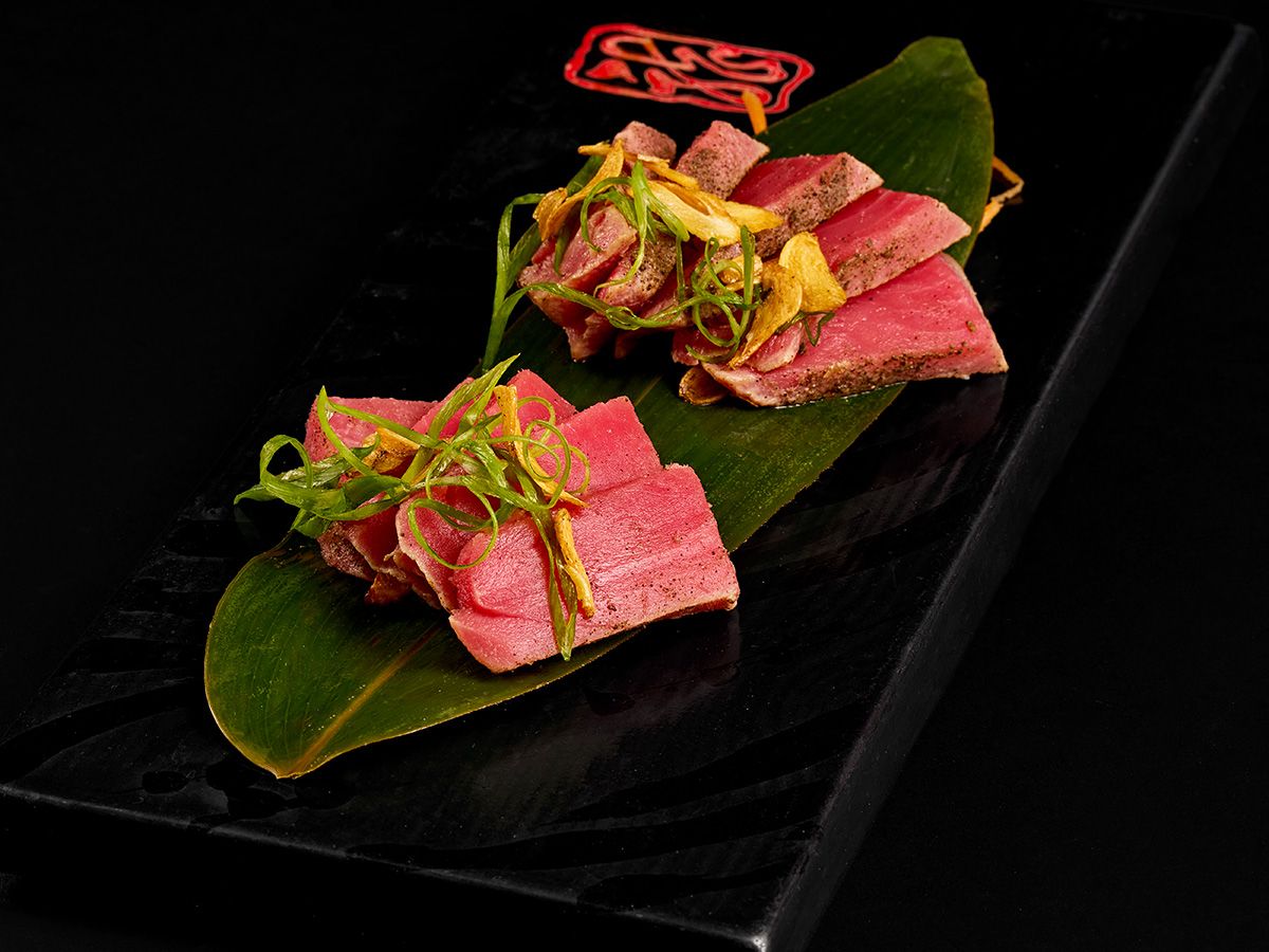 Tataki Black Pepper Tuna Sashimi 10 pieces