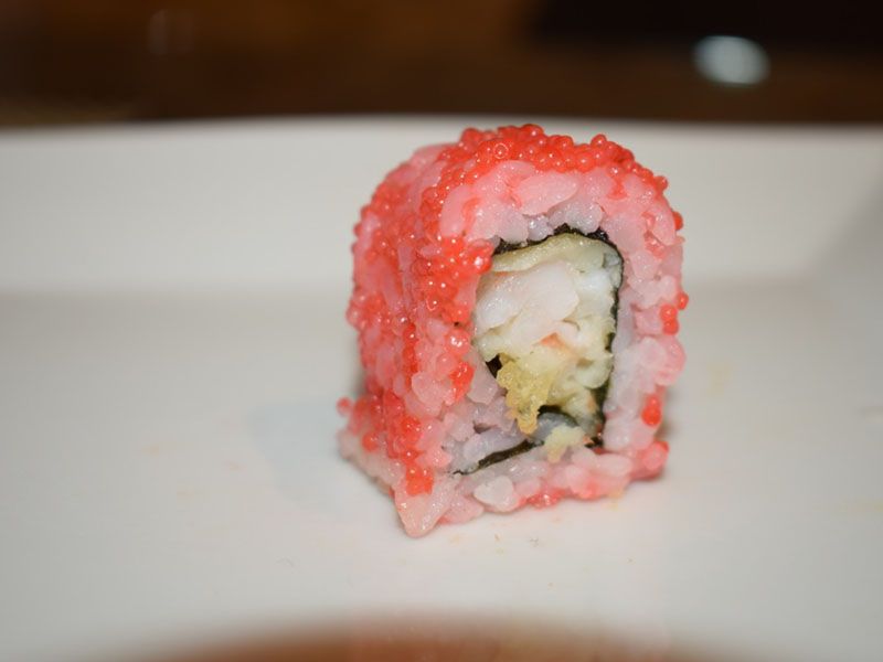 Tobiko Roll - 8 Pieces