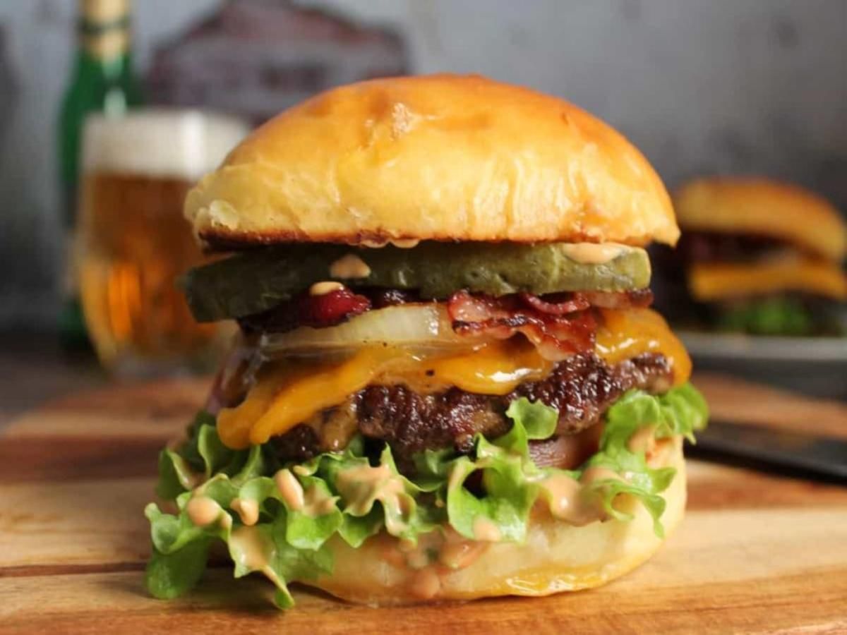 Traditional Burger