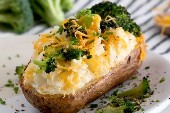 Potato with Cheese And Tomatoes