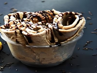Twinkies And Caramel Ice Cream Roll