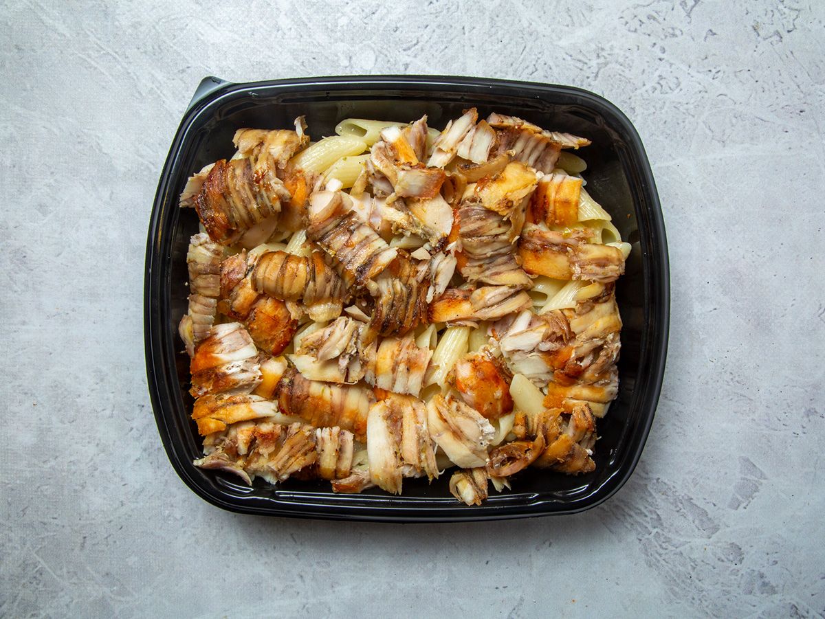 White Sauce Pasta With Shawarma