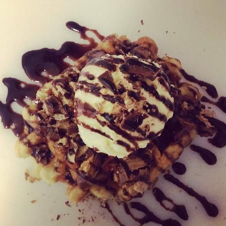 Twix Chocolate Waffle