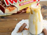 Twix Chocolate Milkshake