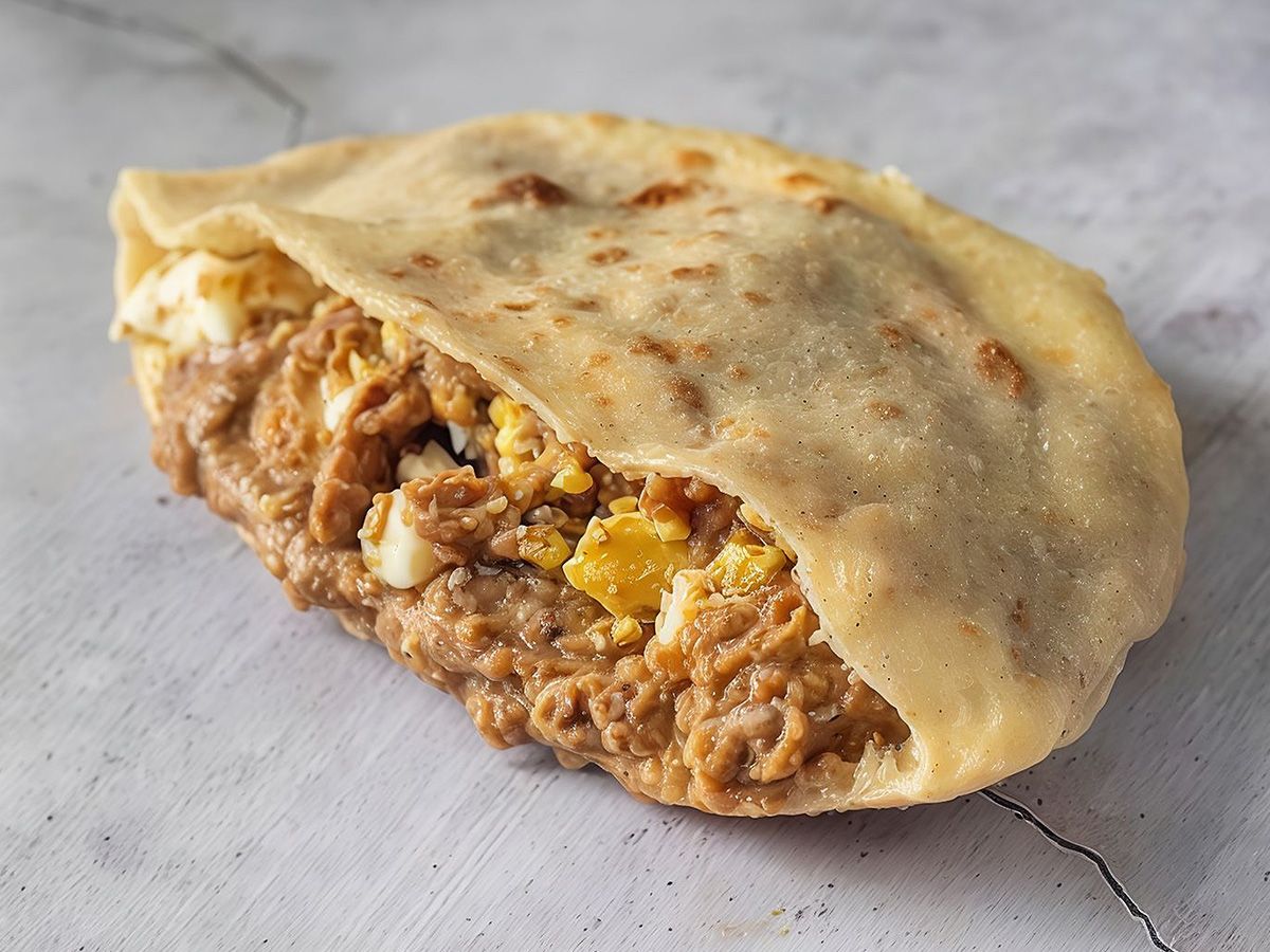 Foul Mosh Maa'ool Sandwich