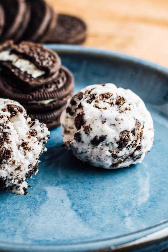 Vanilla With Oreo Ice Cream