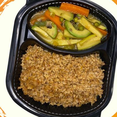 Vegetable meal with avocado