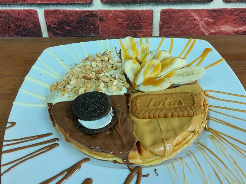 Damar Waffle