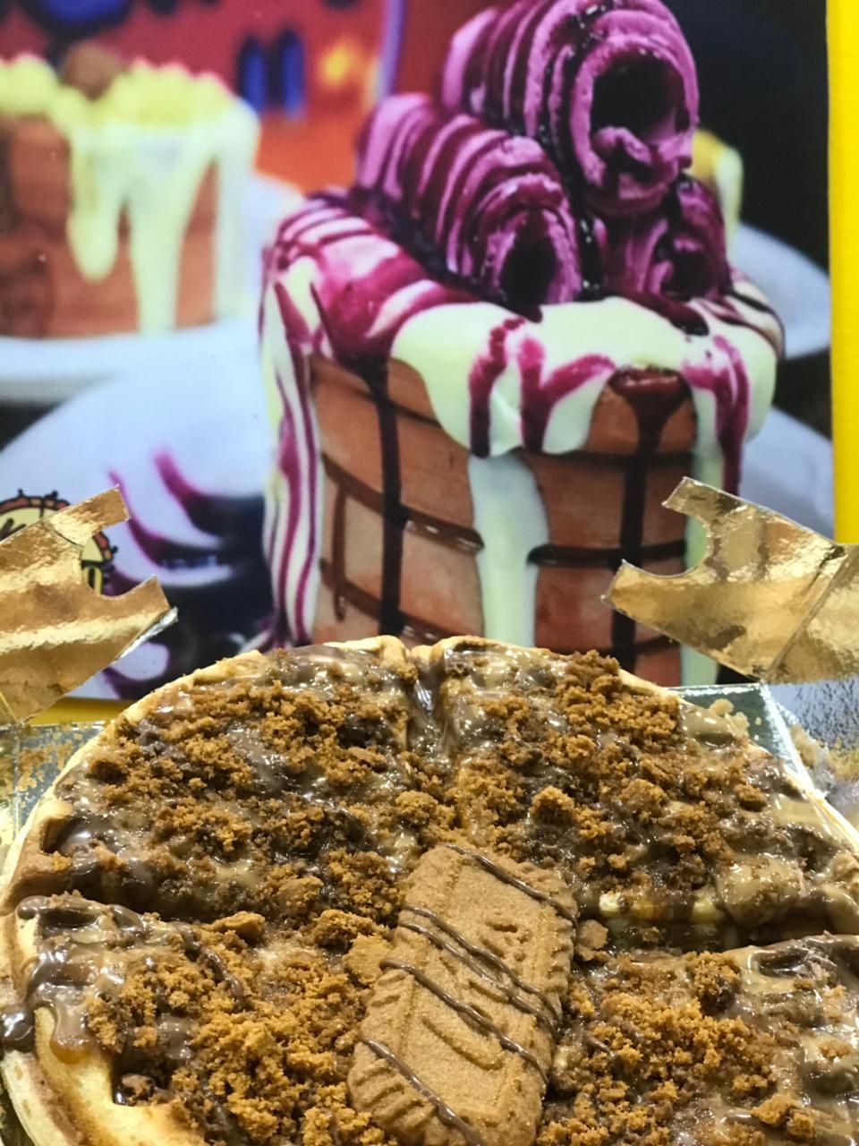White Chocolate With Berry Waffle
