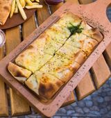 Mix Cheese With Garlic Manoucheh