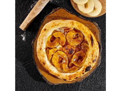 Apple And Cinnamon Pizza - Medium