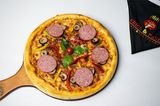 Salami Pizza