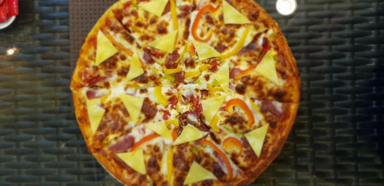 Pastrami Pizza