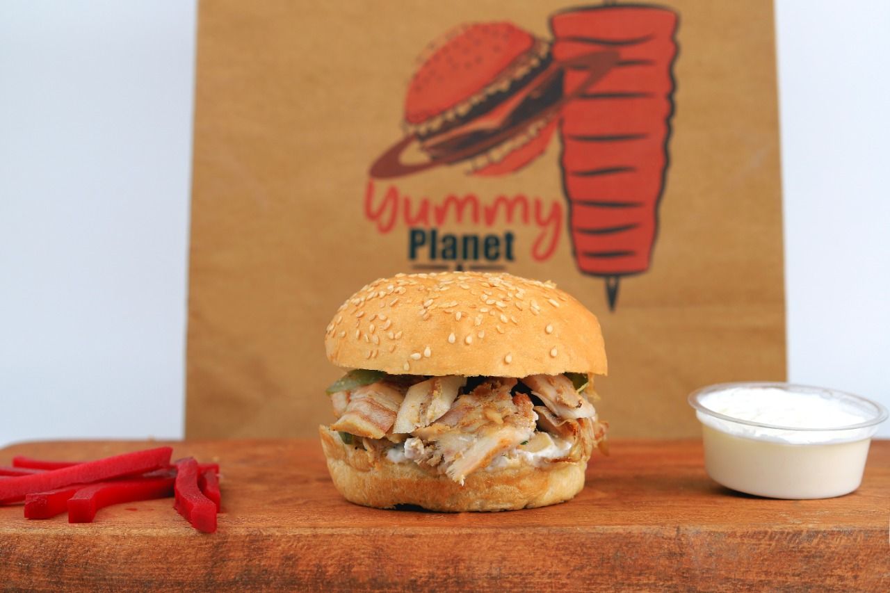 Egyptian chicken shawerma bun