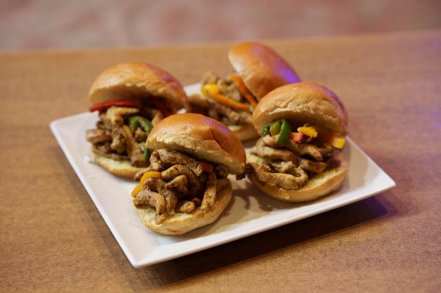4 Chicken Shawerma Bun