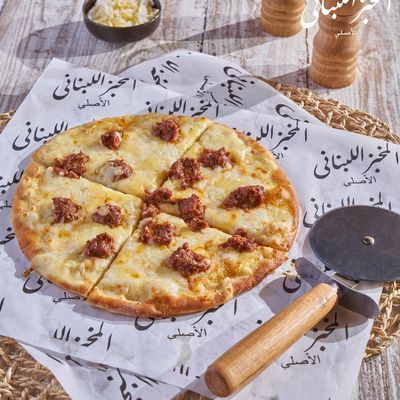 Kiri with sausage manoushe
