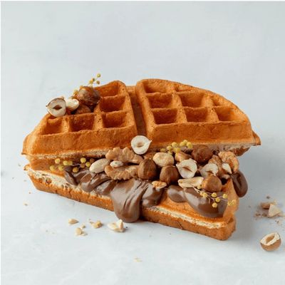 Nutella & Nuts Waffle